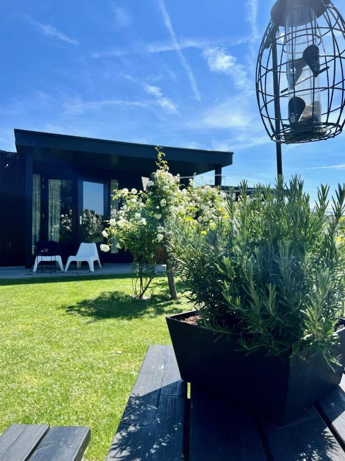 Villa Life Contains Beautiful Things Almere Exterior foto